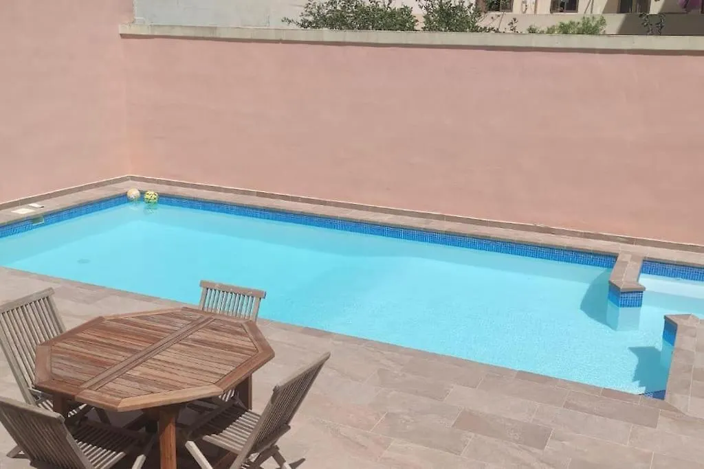 Home Away From Home Zurrieq 0*,